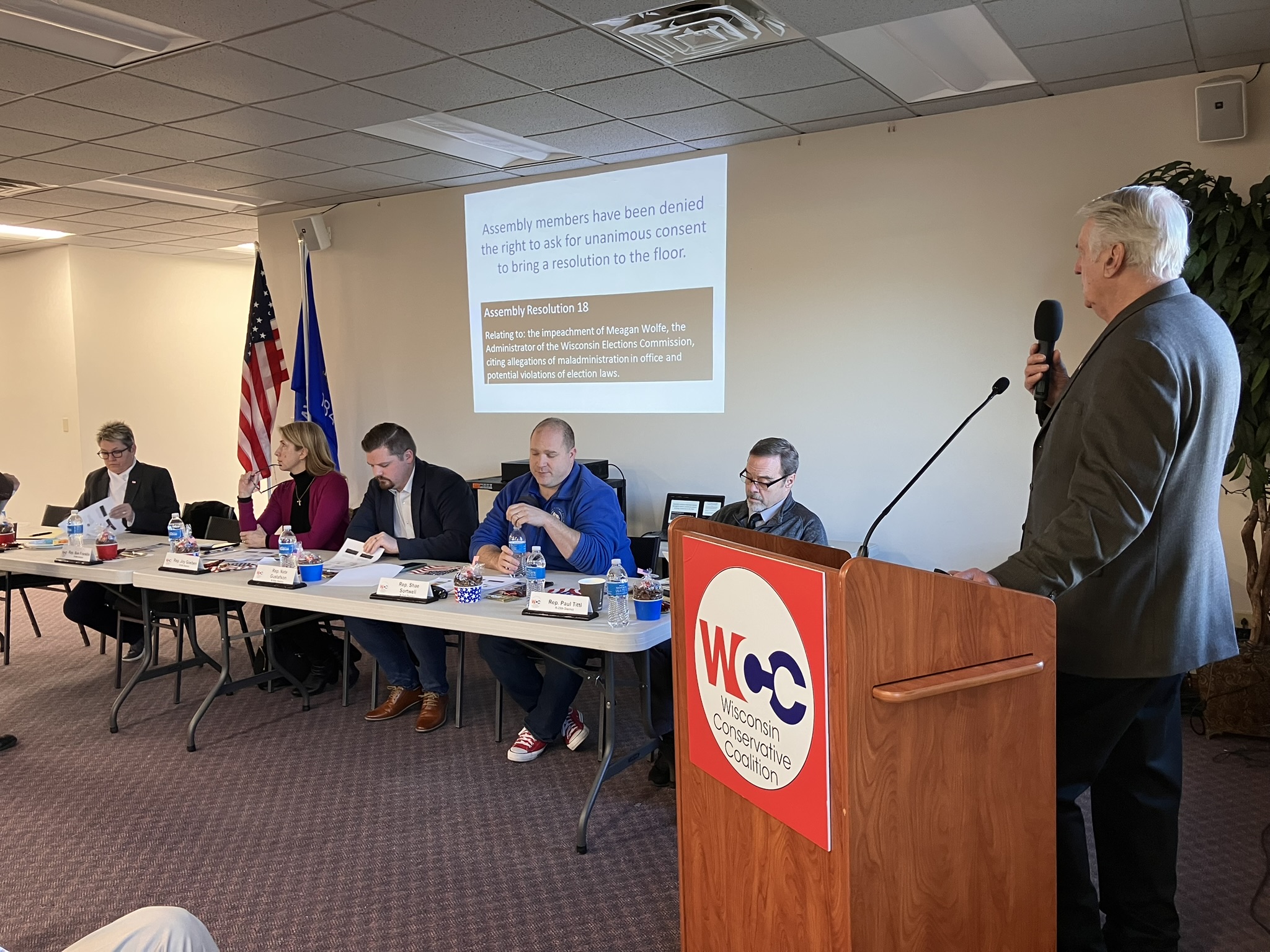 (from left) State Sen. Kristin Dassler-Alfheim, State Rep. Joy Goeben, State Rep. Nate Gustafson, State Rep. Shae Sortwell, State Rep. Paul Tittl, moderator Mike Thomas