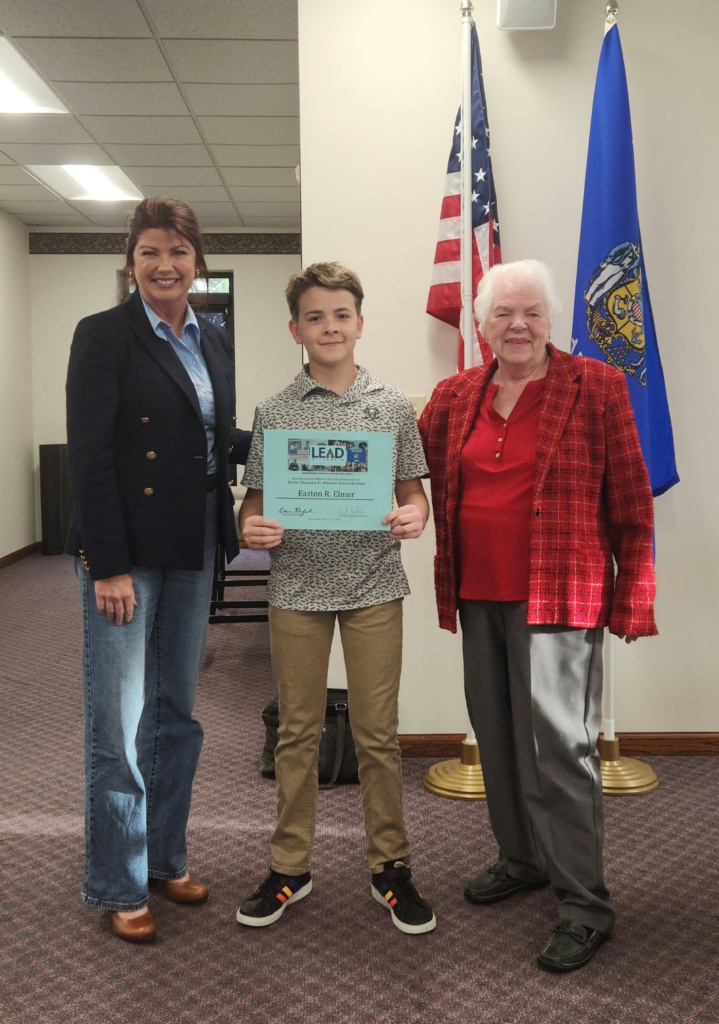 Easton Elmer Receives Fox Valley Initiative Scholarship to Attend LEAD WI